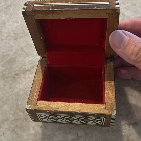 Vintage Small Wooden Box - Picture 3 of 8
